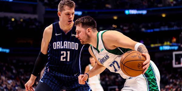 当她第一次 当她第一次