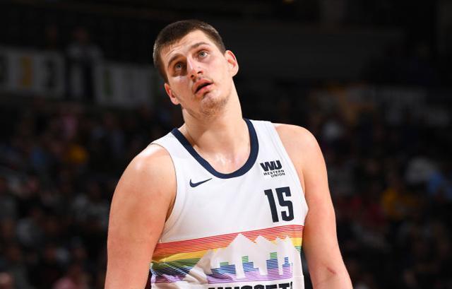 伴随着中国 伴随着中国