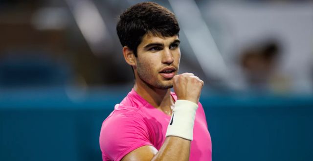 和球迷对两 和球迷对两