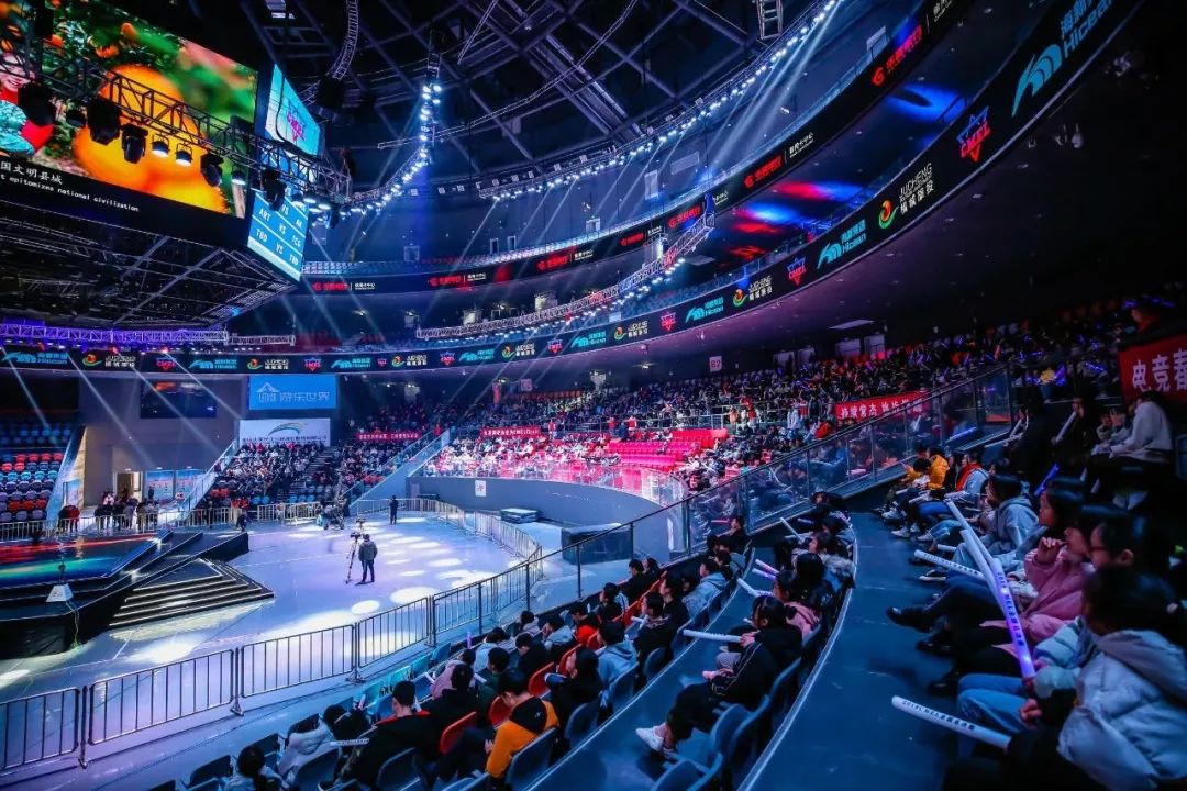 上占据了更 上占据了更